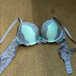 Victoria’s Secret Lace Trimmed push-up Bra in Mint and Gray 34A